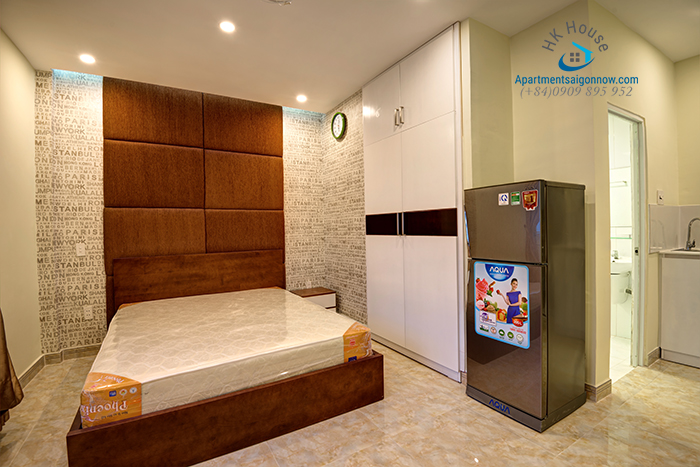 Serviced_apartment_on_Nguyen_Kiem_street_in_Phu_Nhuan_district_small_room_ID_72_part_3