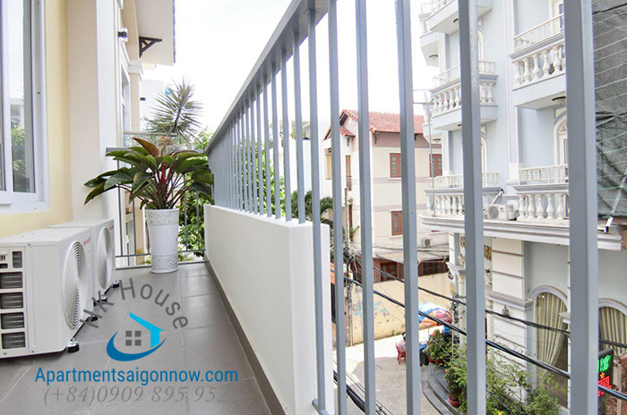 Serviced-apartment-on-Cuu-Long-street-in-Tan-Binh-district-ID-554-1-bedroom-with-big-balcony-part-3