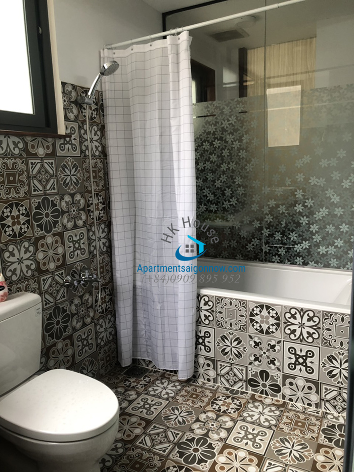Serviced-apartment-on-Nguyen-Van-Thu-street-in-district-1-ID-552-studio-with-balcony-unit-1-part-3