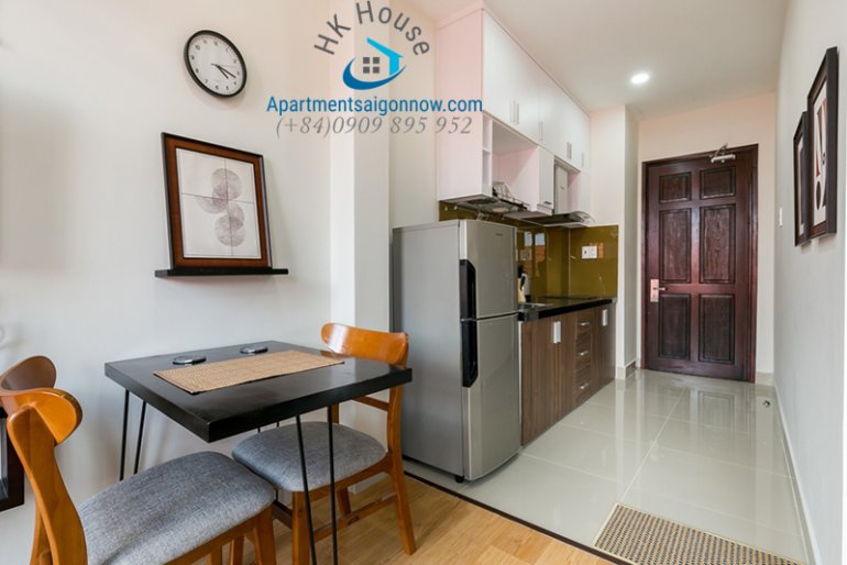 Serviced apartment on Nguyen Trai street in District 1 with studio and balcony ID 572 part 3