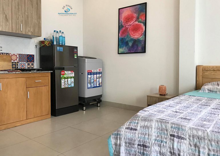 Serviced apartment on Co Giang street in Phu Nhuan district with the behind room ID 483 part 3